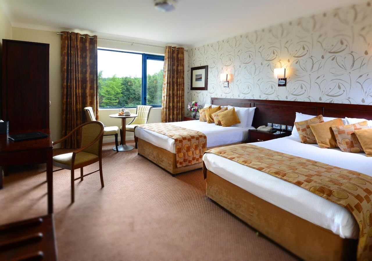 Отель Kiltimagh Park Hotel Килтама